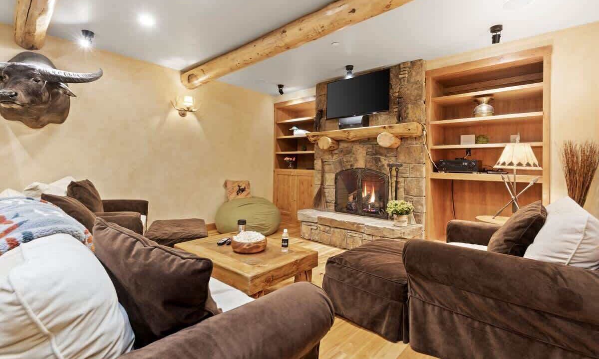 Photo of Livingroom in Granite Ridge