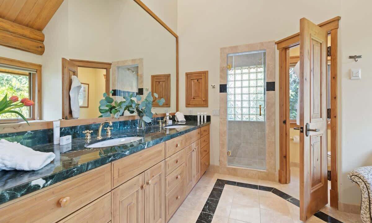 Photo of Bathroom in Granite Ridge