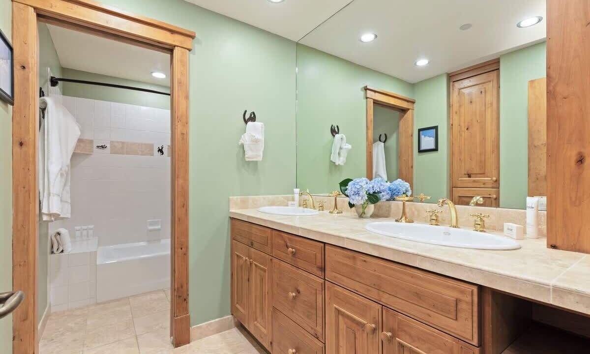 Photo of Bathroom in Granite Ridge