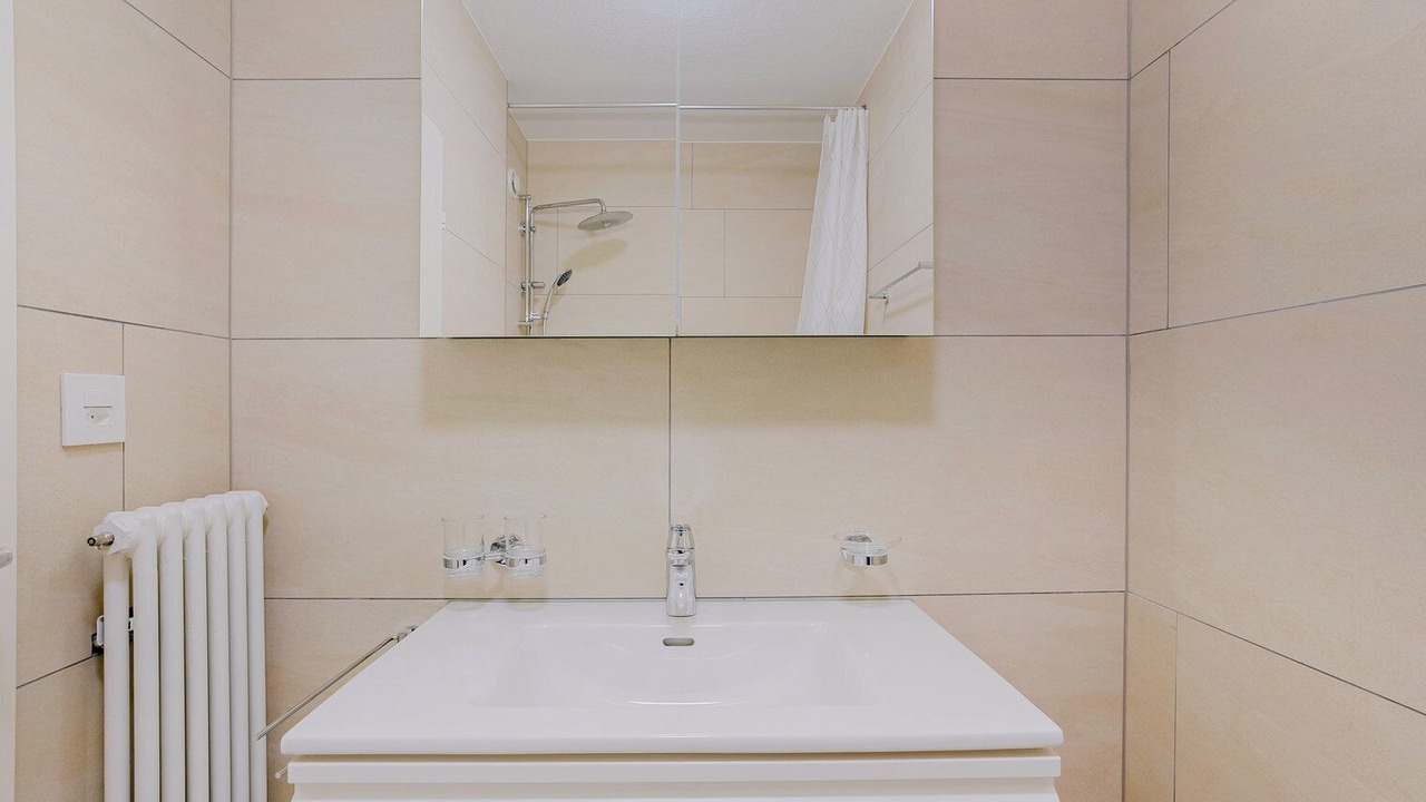 Photo of Bathroom in District 6