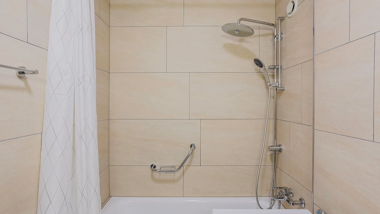 Photo of Bathroom in District 6