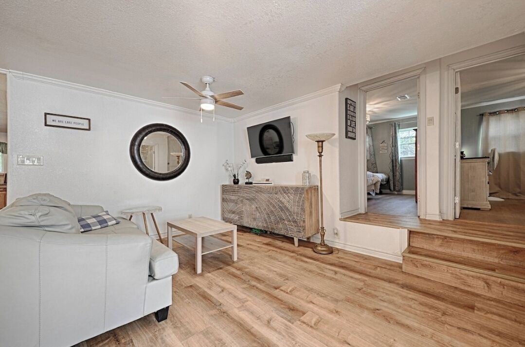 Photo of Livingroom in Quinlan