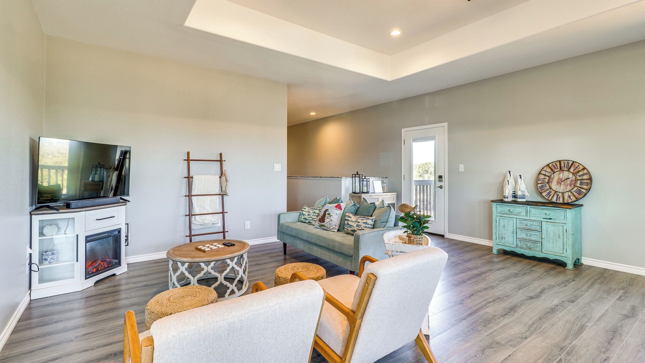 Photo of Livingroom in Buchanan Dam
