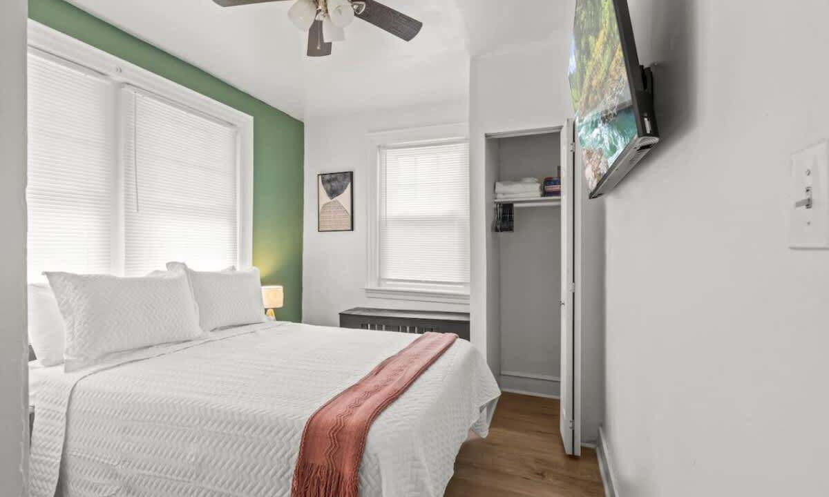 Photo of Bedroom in North Philadelphia