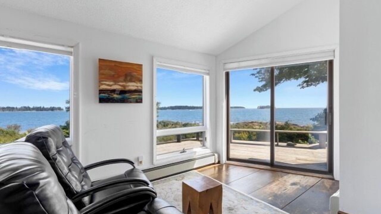 Photo of Livingroom in Tenants Harbor