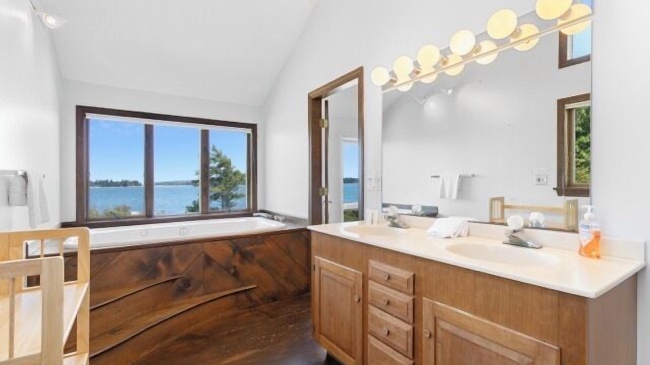 Photo of Bathroom in Tenants Harbor