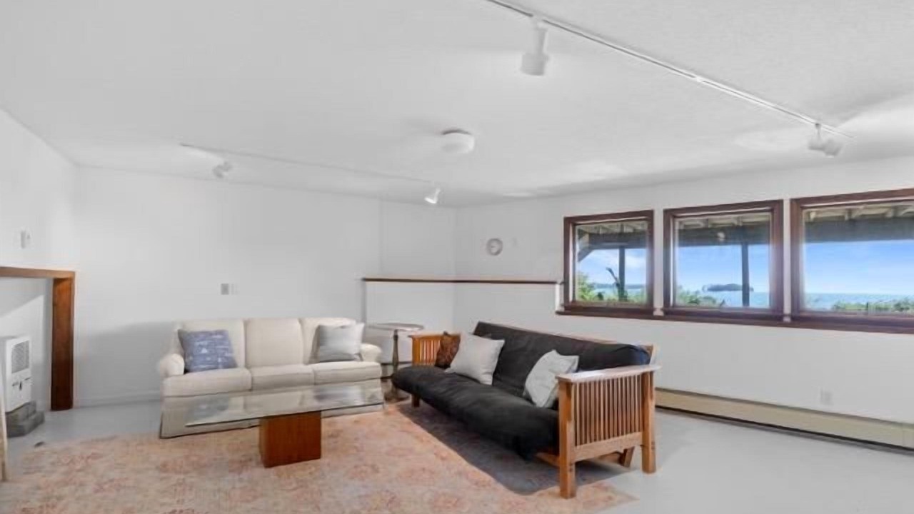Photo of Livingroom in Tenants Harbor