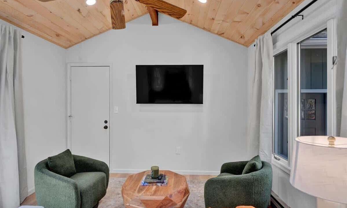 Photo of Livingroom in Gouldsboro