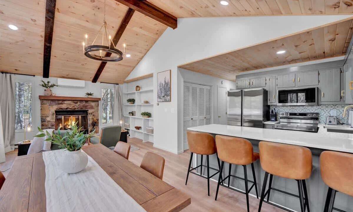 Photo of Livingroom in Gouldsboro