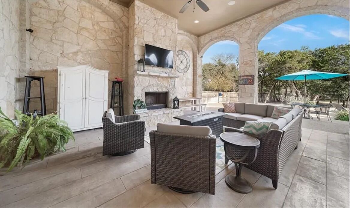 Photo of Livingroom in China Spring