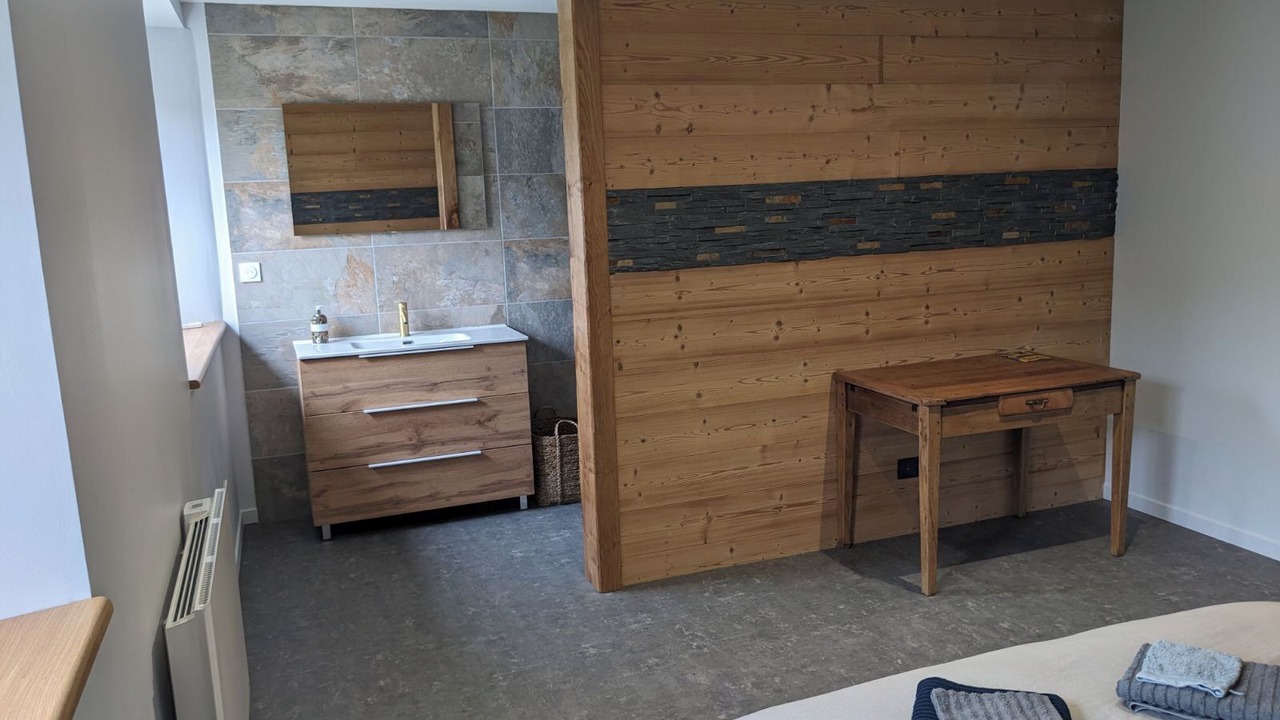 Photo of Bedroom in Marmanhac