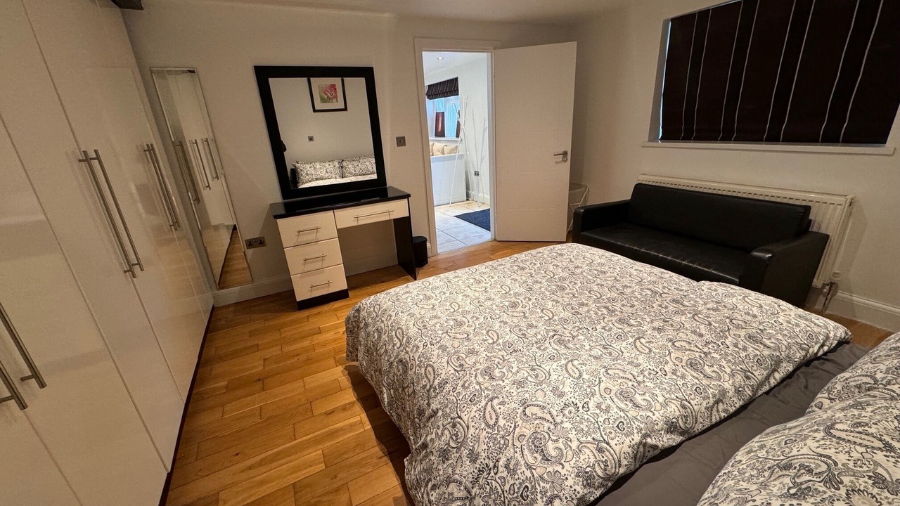 Photo of Bedroom in Hounslow Heath