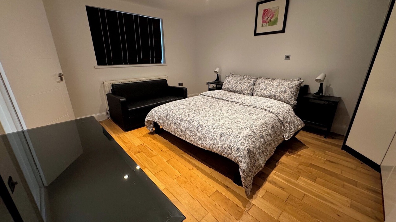 Photo of Bedroom in Hounslow Heath