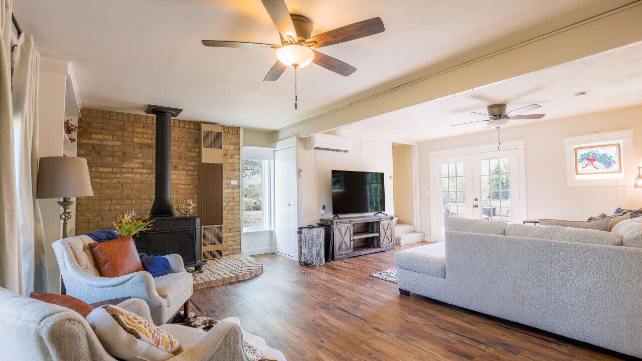 Photo of Livingroom in Santa Anna