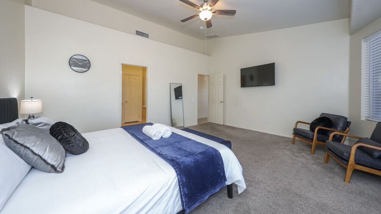 Photo of Bedroom in Cancion De La Luna