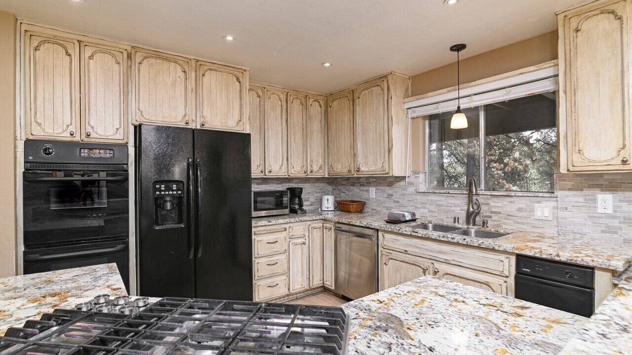 Photo of Kitchen in Round Hill Village