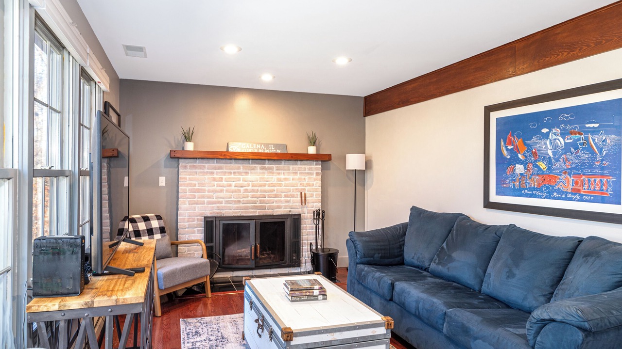 Photo of Livingroom in The Galena Territory
