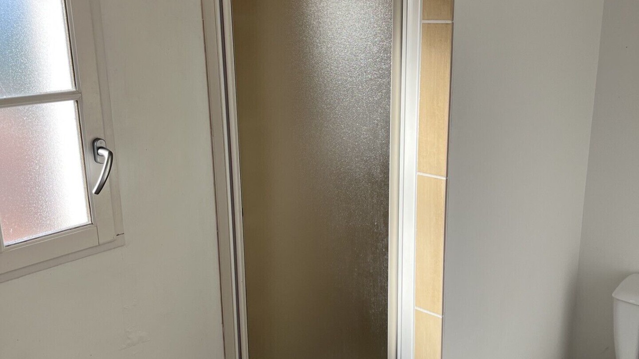Photo of Bathroom in Saint-Reverend