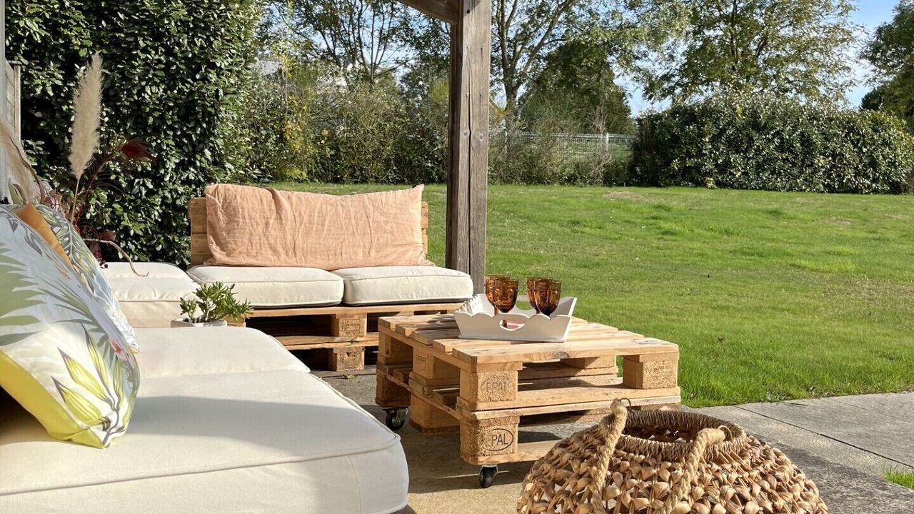 Photo of Patio Balcony in Saint-Reverend