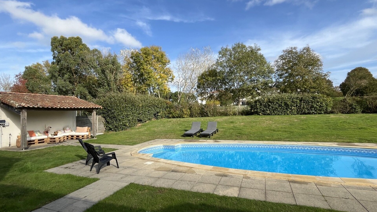 Photo of Outdoor in Saint-Reverend