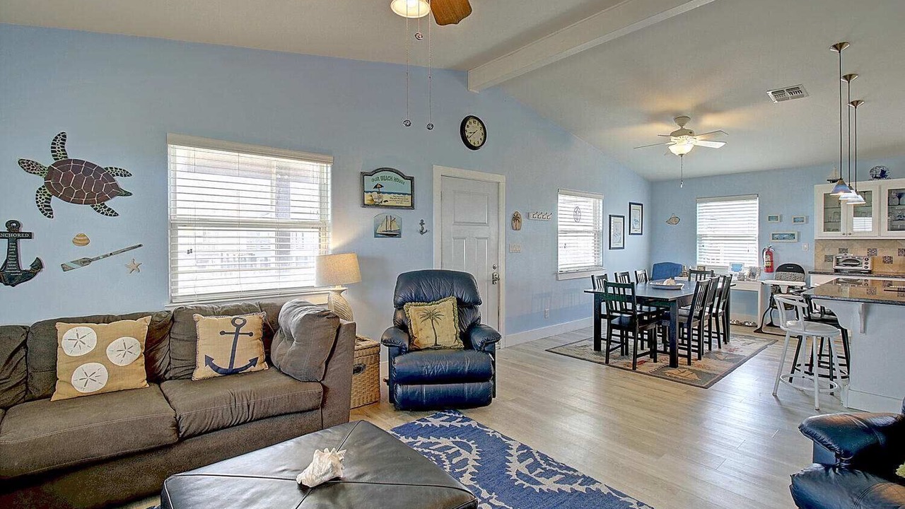 Photo of Others in Leeward Sands