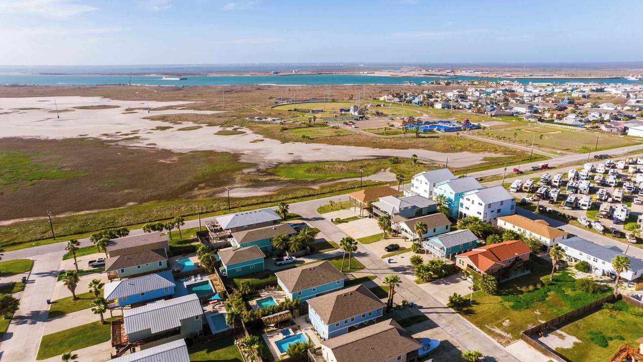 Photo of Others in Leeward Sands