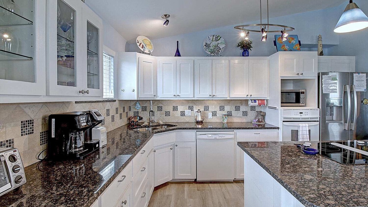 Photo of Others in Leeward Sands