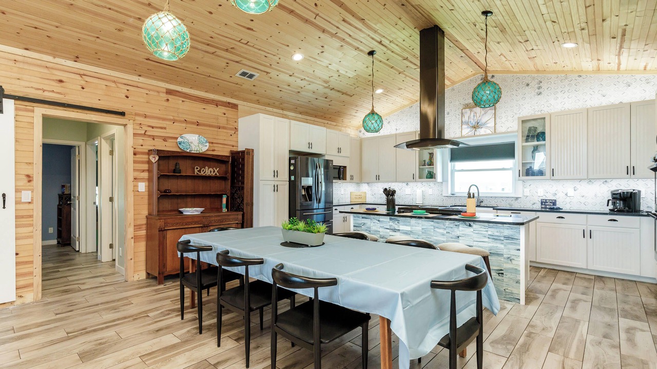 Photo of Others in Leeward Sands