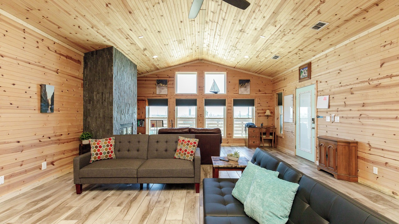 Photo of Others in Leeward Sands