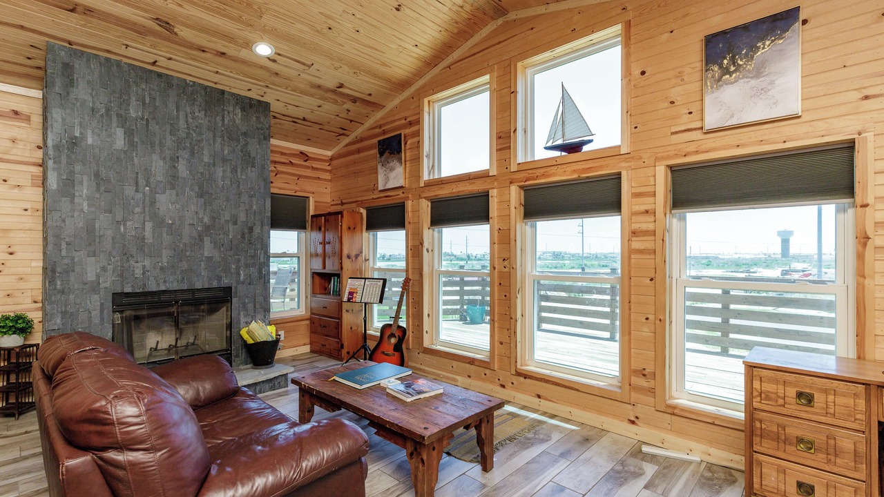 Photo of Livingroom in Leeward Sands