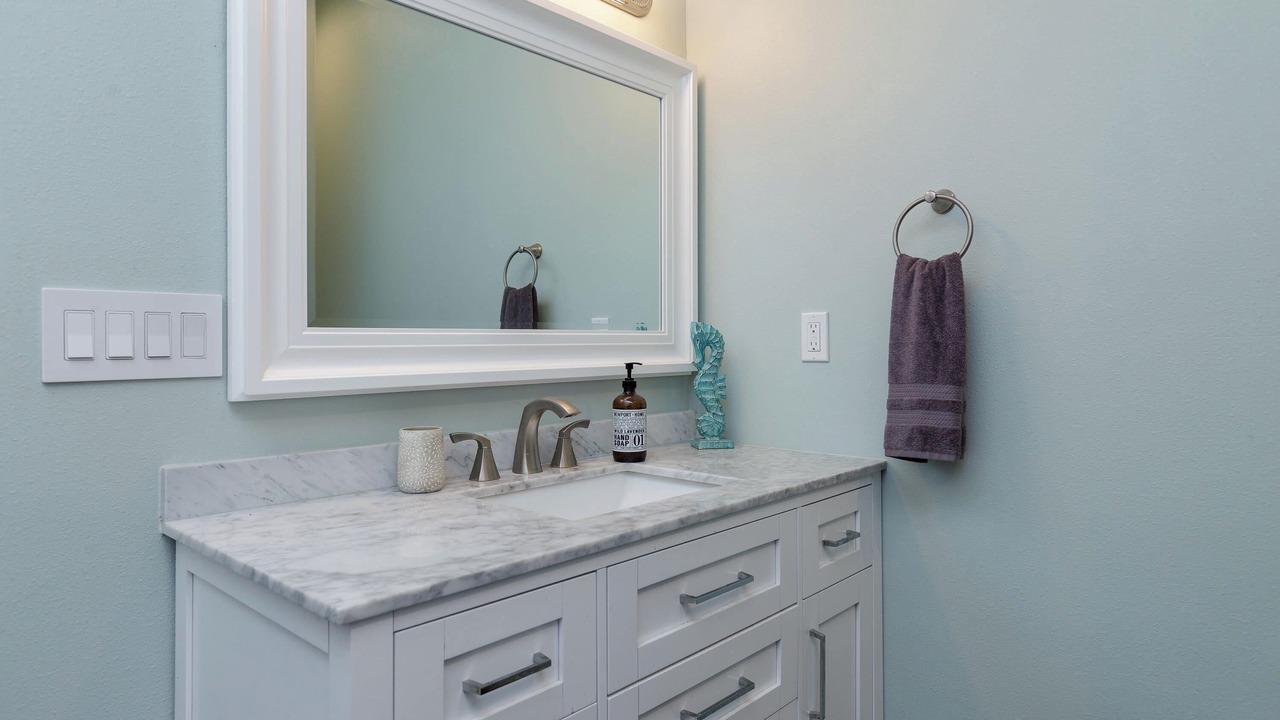 Photo of Bathroom in Leeward Sands