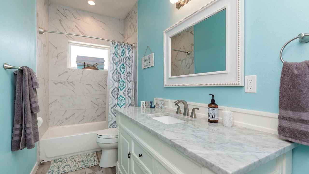 Photo of Bathroom in Leeward Sands