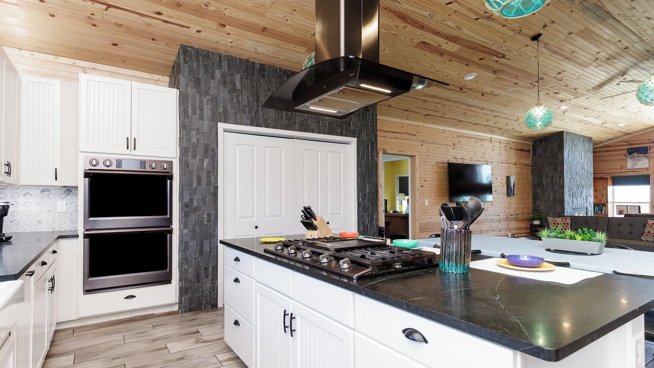 Photo of Others in Leeward Sands