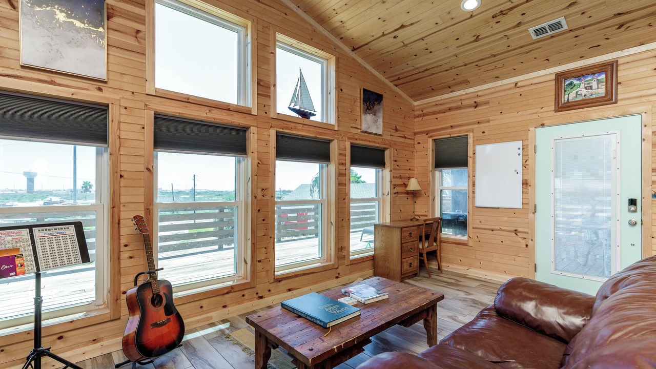 Photo of Livingroom in Leeward Sands