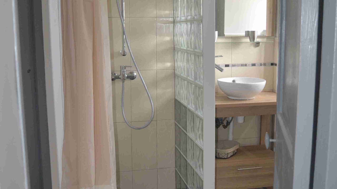 Photo of Bathroom in Mazerolles-du-Razes