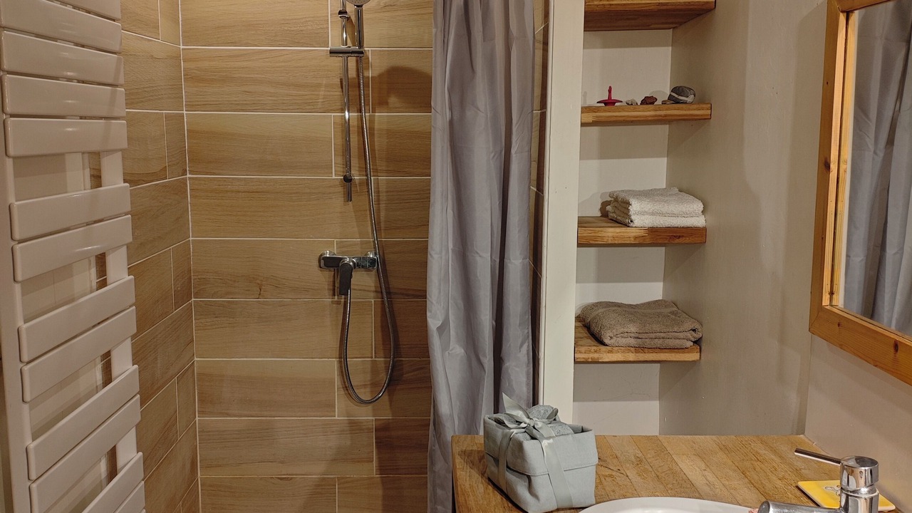 Photo of Bathroom in Monts