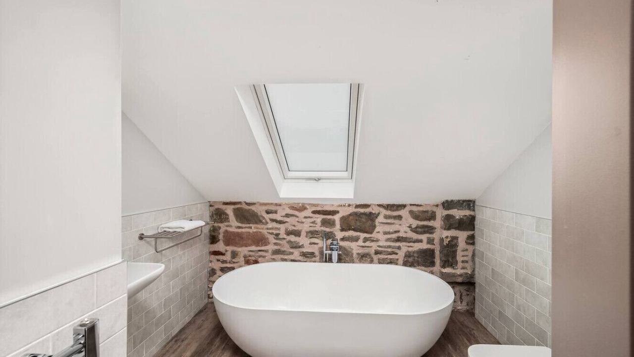 Photo of Bathroom in Glenisla