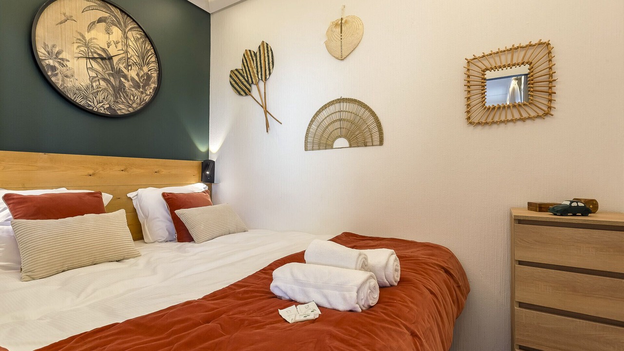 Photo of Others in 2nd Arrondissement