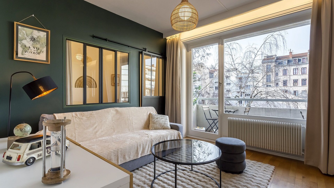 Photo of Others in 2nd Arrondissement