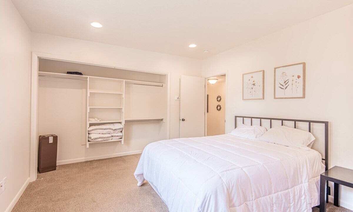 Photo of Bedroom in Laketown
