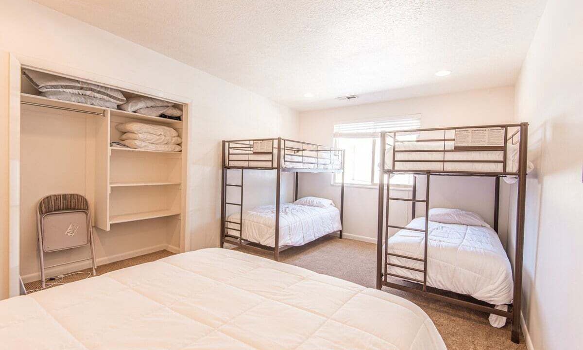 Photo of Bedroom in Laketown