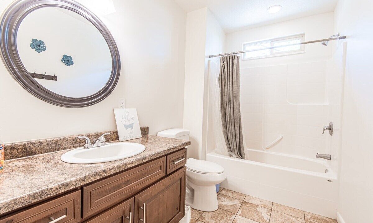 Photo of Bathroom in Laketown