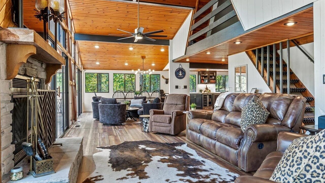 Photo of Livingroom in Innsbrook
