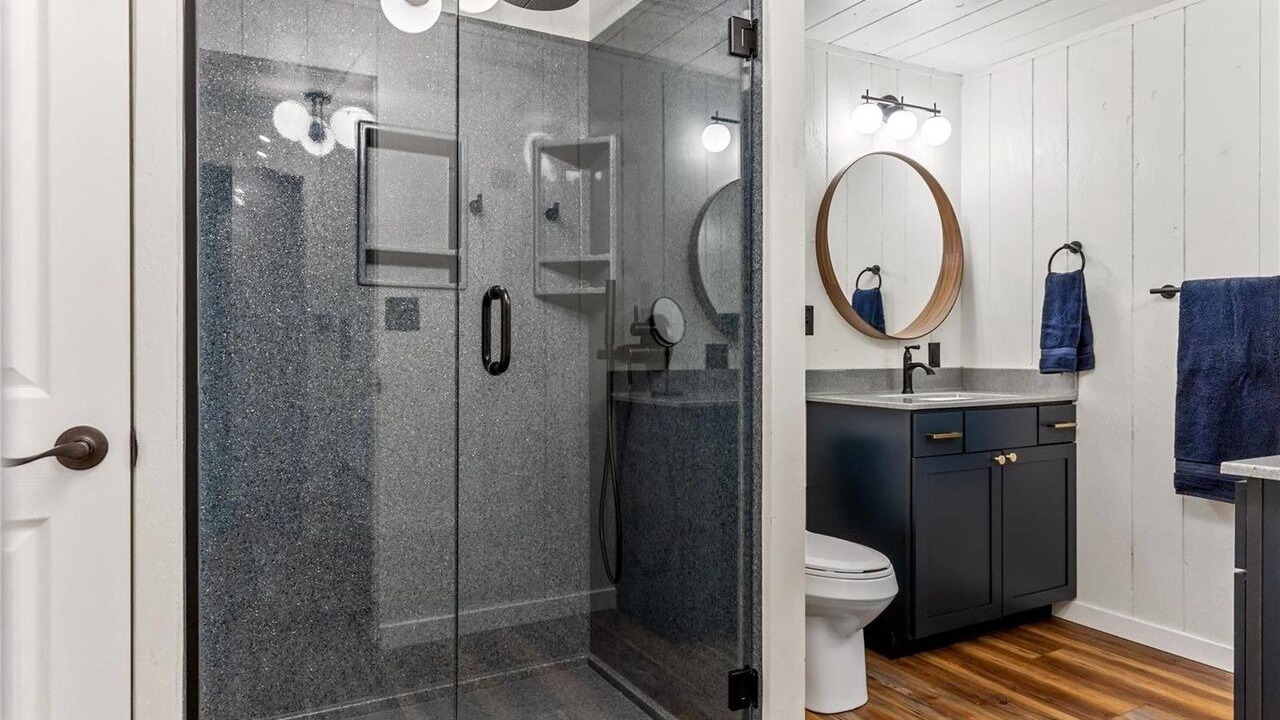 Photo of Bathroom in Innsbrook