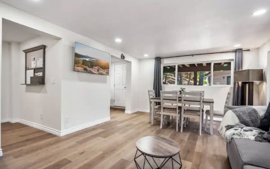 Photo of Livingroom in Cedar Glen