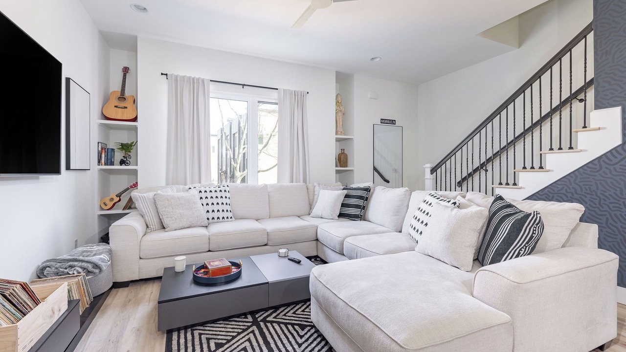 Photo of Livingroom in Katie Hill Neighborhood
