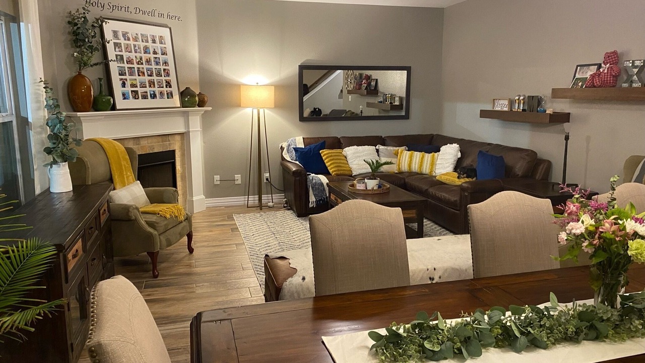 Photo of Livingroom in Fossil Creek