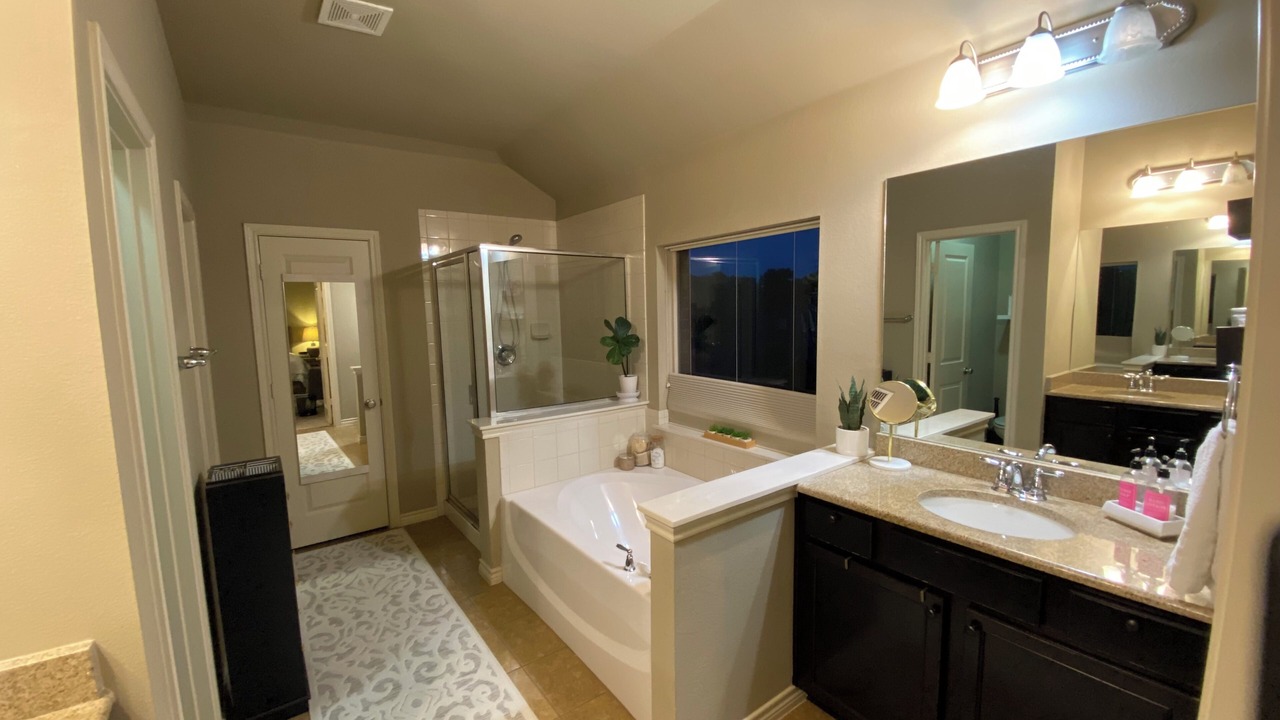 Photo of Bathroom in Fossil Creek