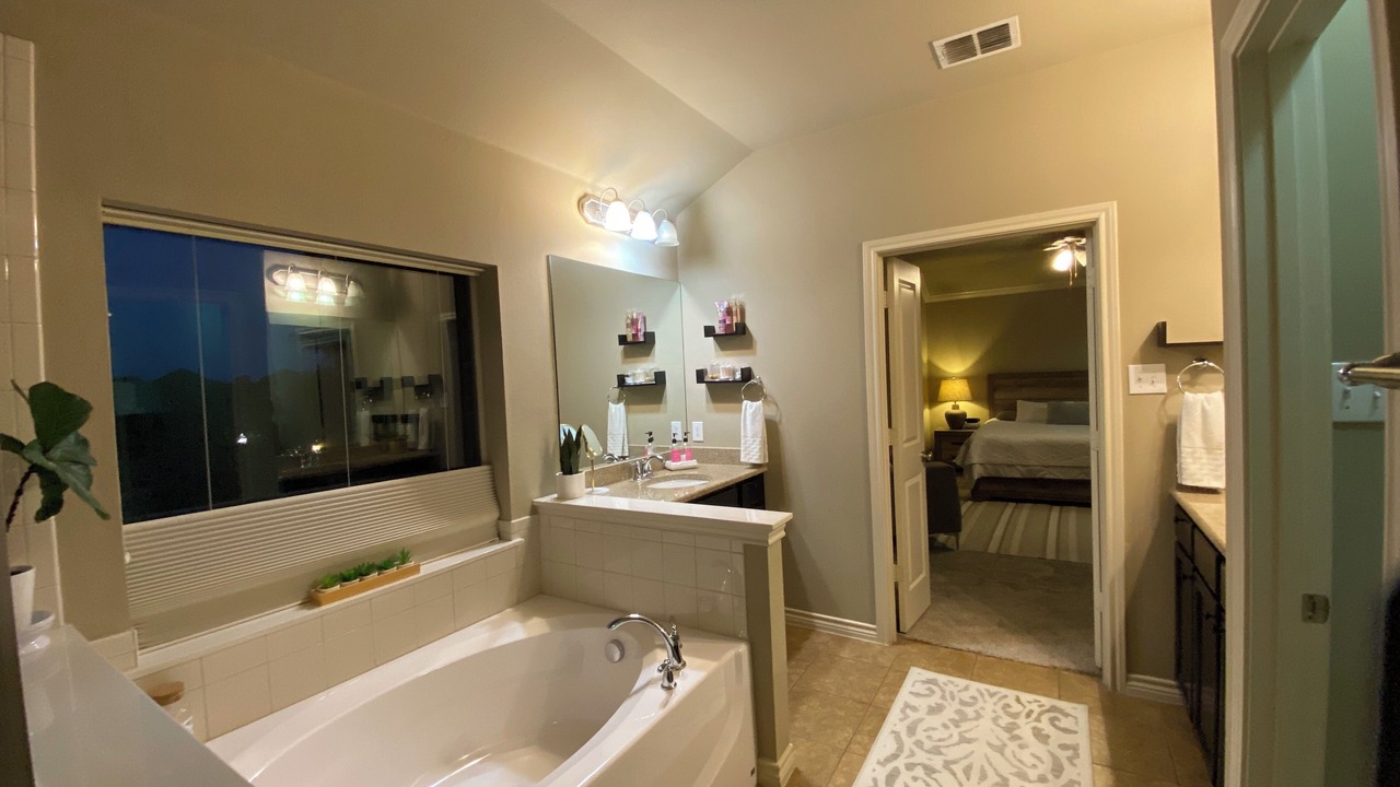 Photo of Bathroom in Fossil Creek