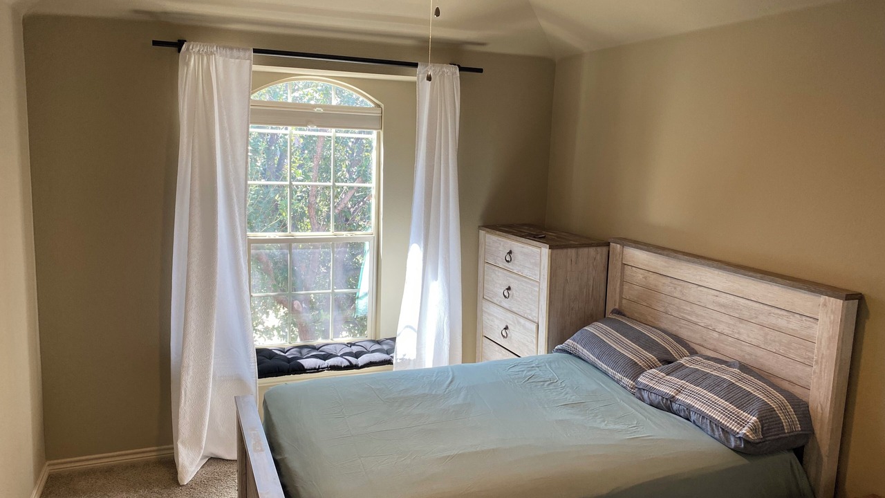 Photo of Bedroom in Fossil Creek